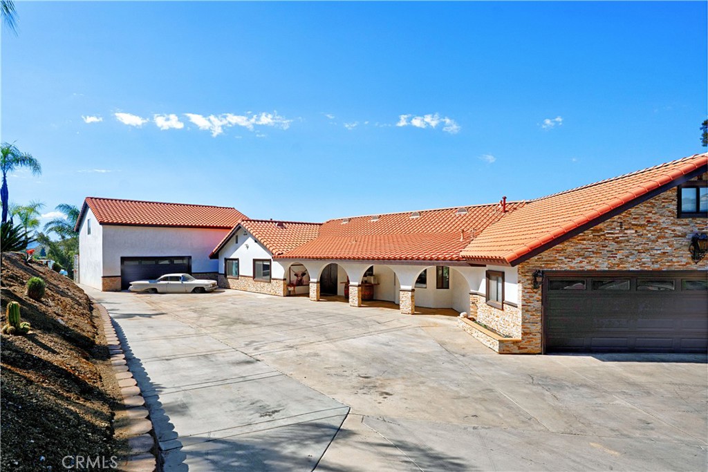 30861 Blackhorse Drive