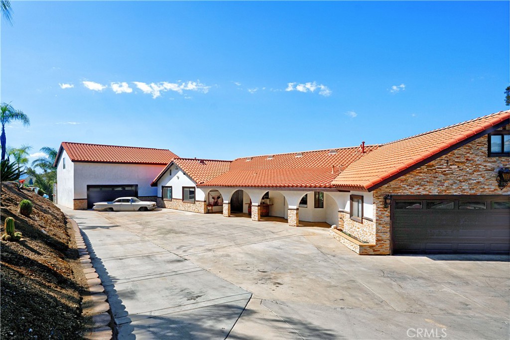 30861 Blackhorse Drive