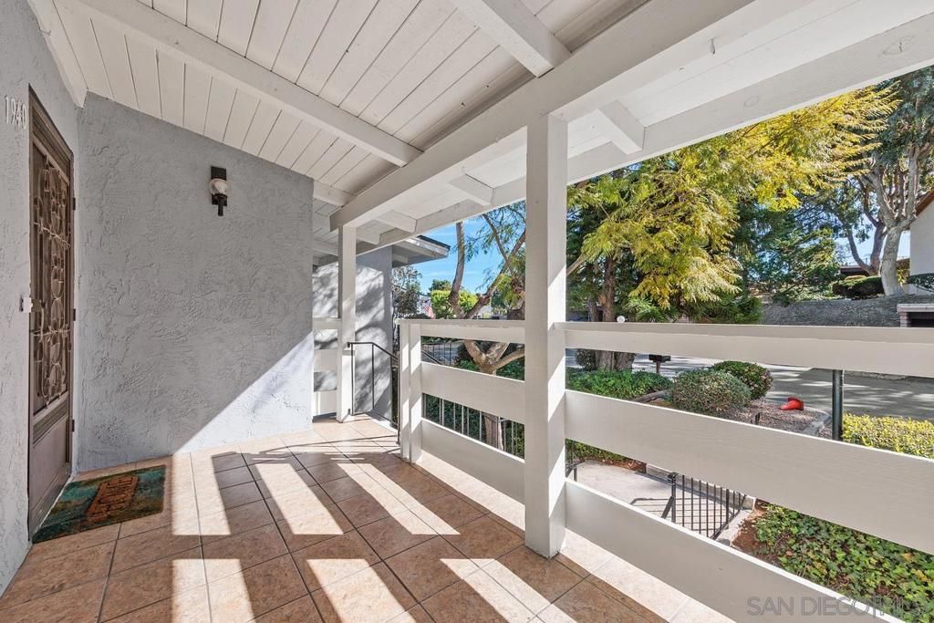 Photo of 1940 Fairway Circle Dr Dr, San Marcos, CA 92078 (MLS # 260006058SD)