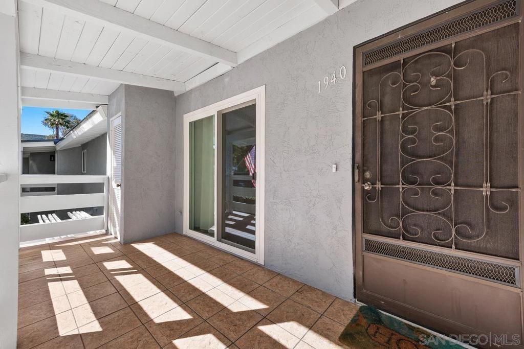 Photo of 1940 Fairway Circle Dr Dr, San Marcos, CA 92078 (MLS # 260006058SD)