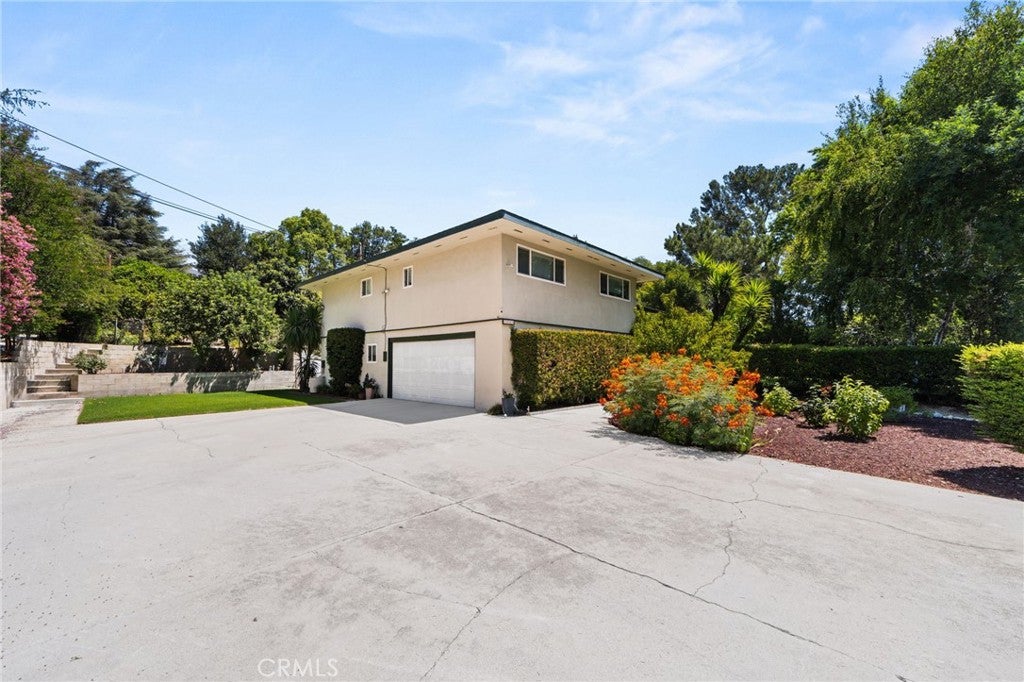 2449 Euclid Cres E