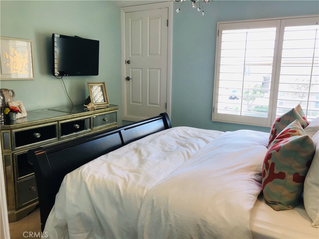 Belmont Shore (BSD) - Residential Income