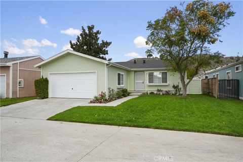Photo of 19853 Cottonwood Drive, Canyon Country, CA 91351 (MLS # SR26078533)