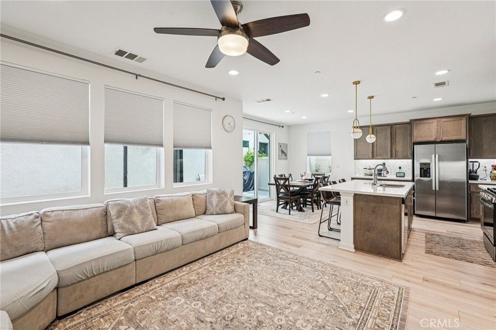 Photo of 32691 Brunello Way, Temecula, CA 92591 (MLS # SW26079343)