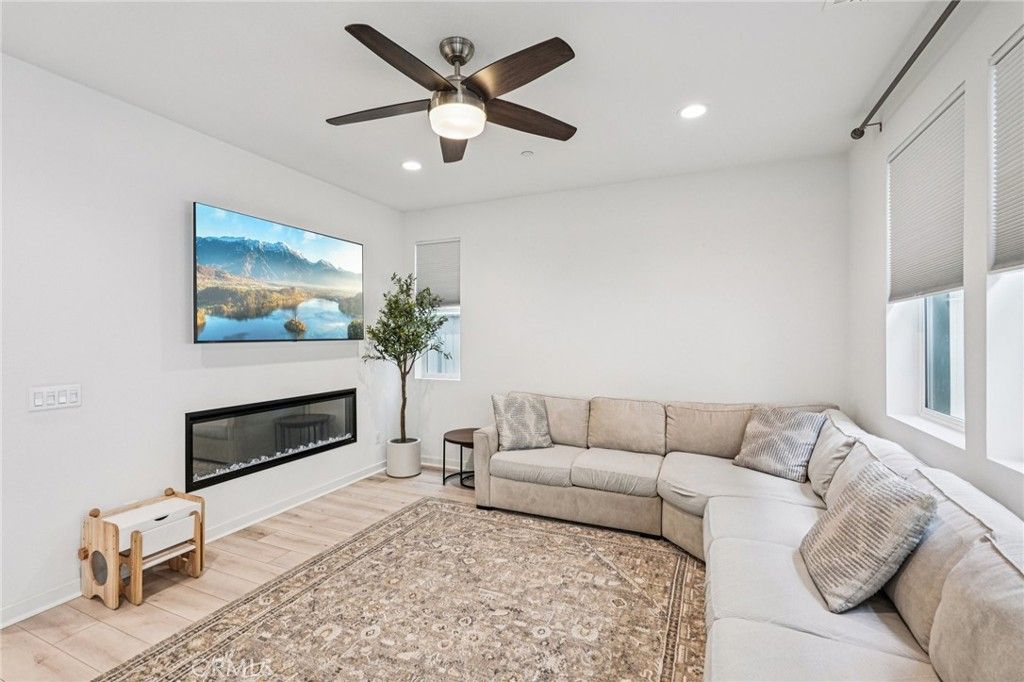 Photo of 32691 Brunello Way, Temecula, CA 92591 (MLS # SW26079343)