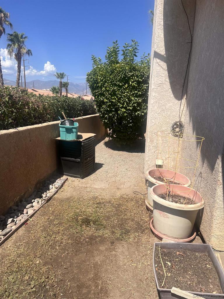 33932 Shady Palms Cir