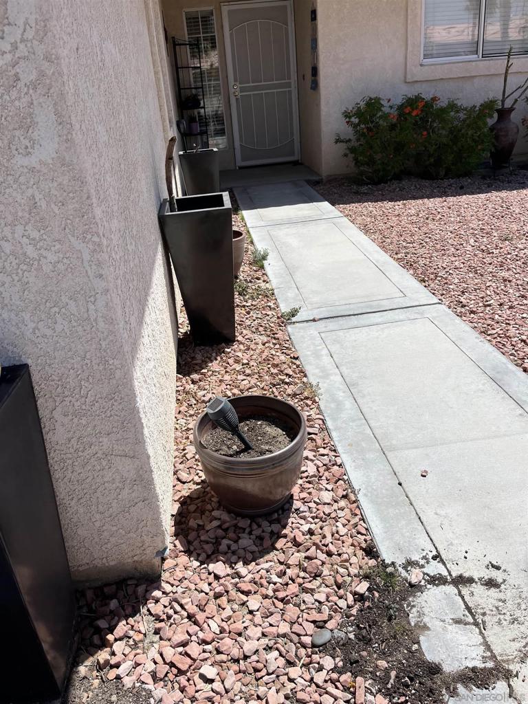 33932 Shady Palms Cir