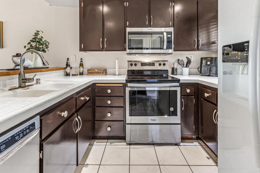 1677 Melrose Ave. Unit D