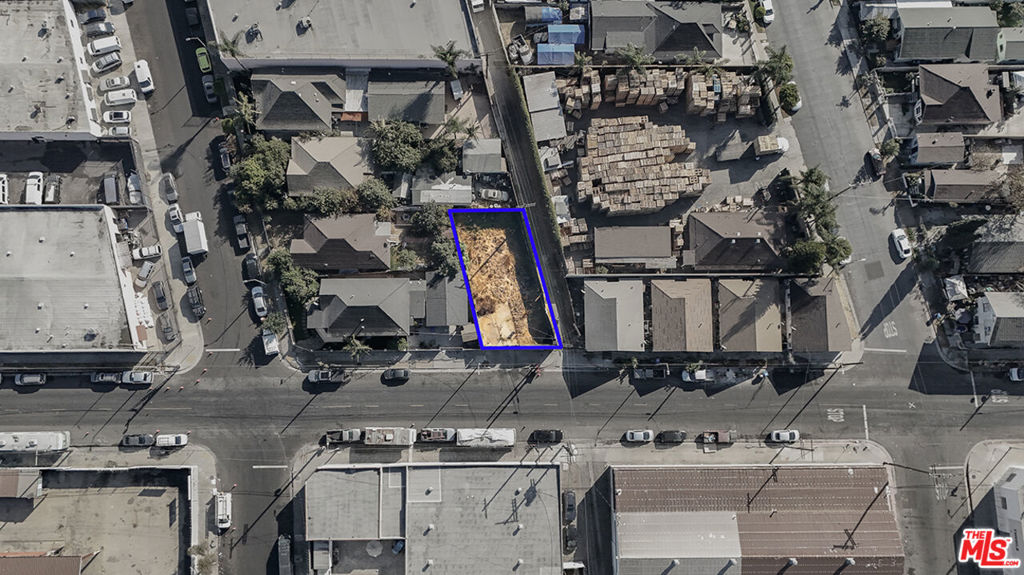 2212 S Compton Avenue