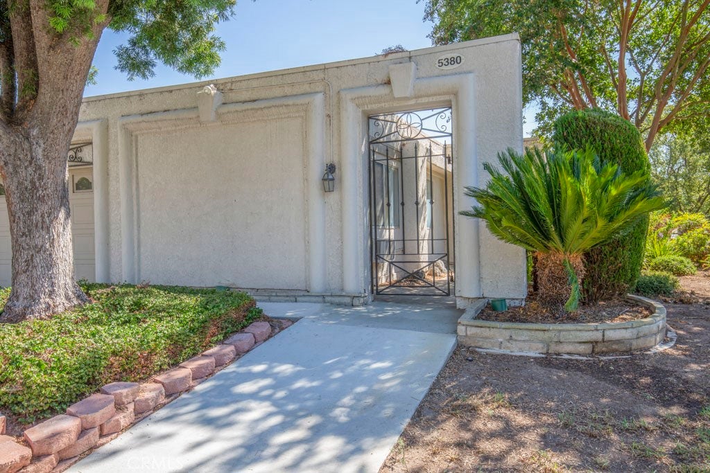 5380 Avenida Sosiega B