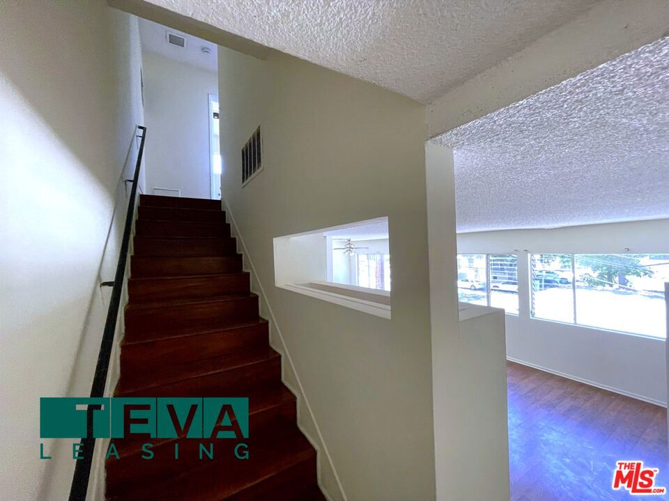 205 S Elm Drive 5