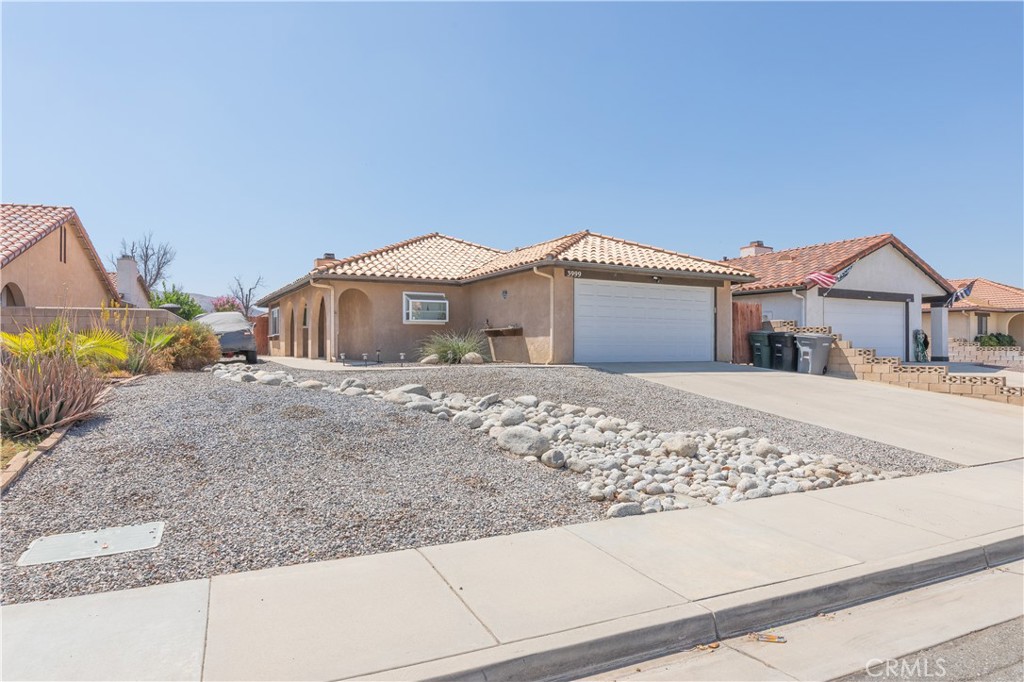 3999 Roxbury Drive