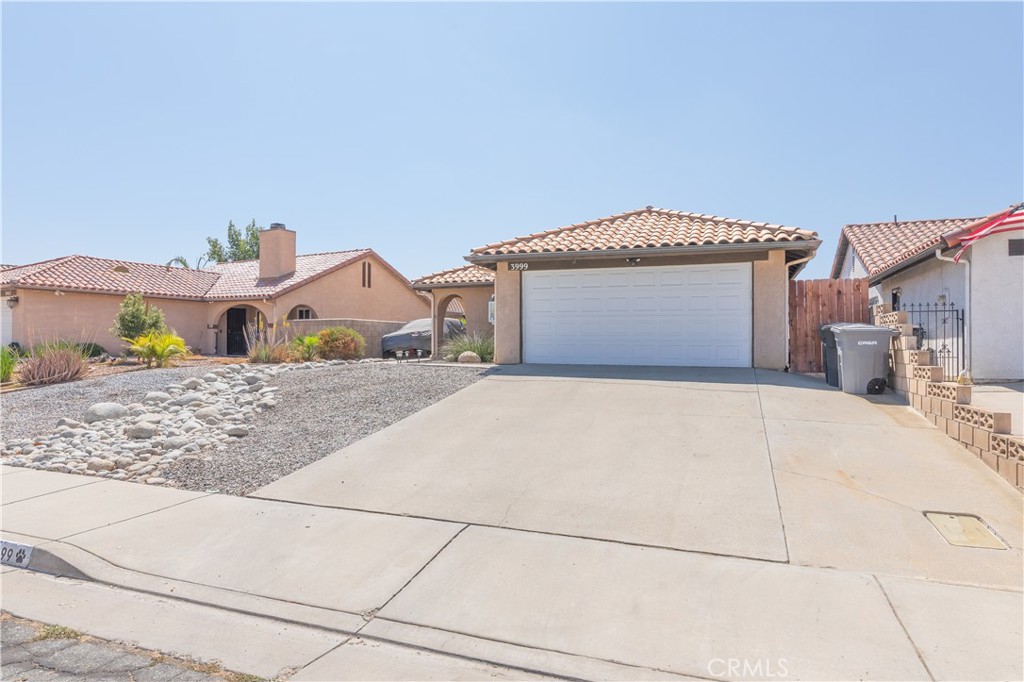 3999 Roxbury Drive