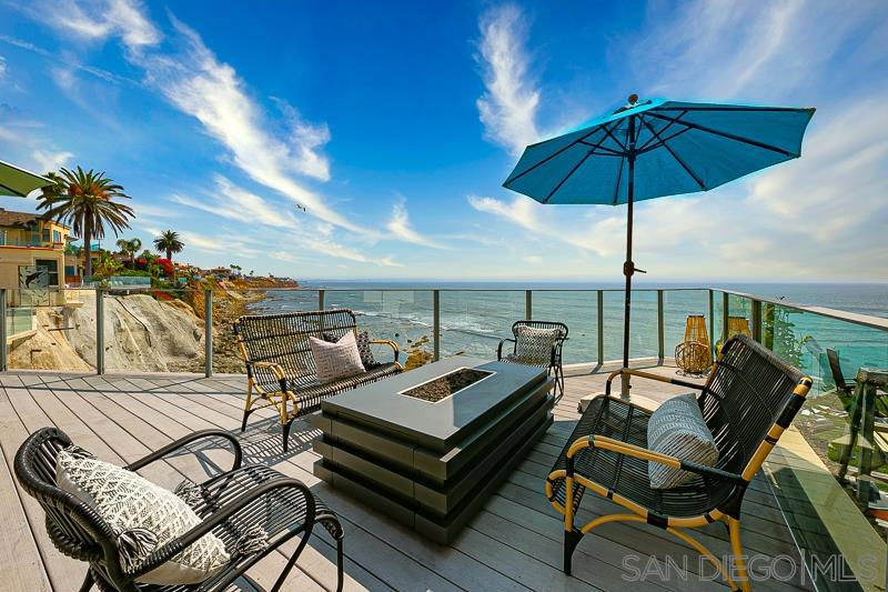 5662 Dolphin Pl