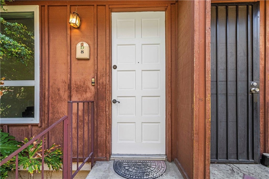 7320 Lennox Avenue D8, Van Nuys CA 91405