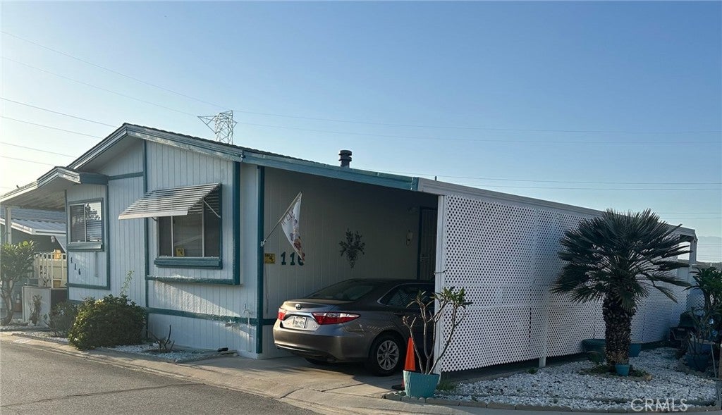 8509 Beverly 116