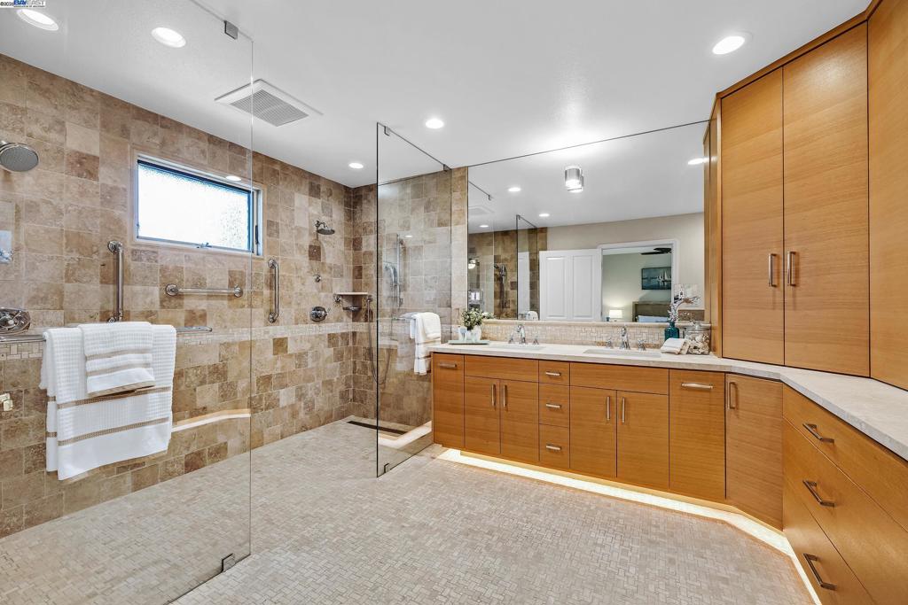 GLENMOOR - Residential