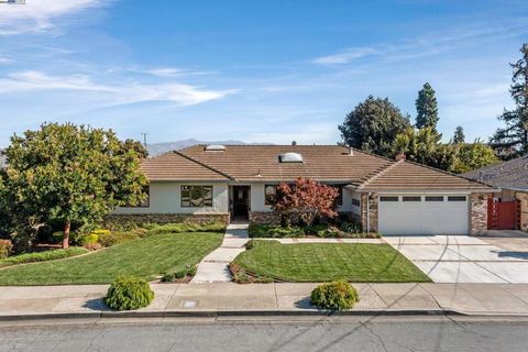 Photo of 4754 Northdale Dr Dr, Fremont, CA 94536 (MLS # 41116302) Photo of 4754 Northdale Dr Dr, Fremont, CA 94536 (MLS # 41116302)