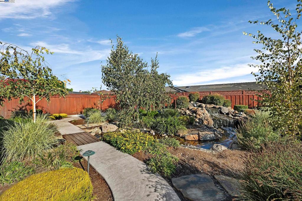 GLENMOOR - Residential