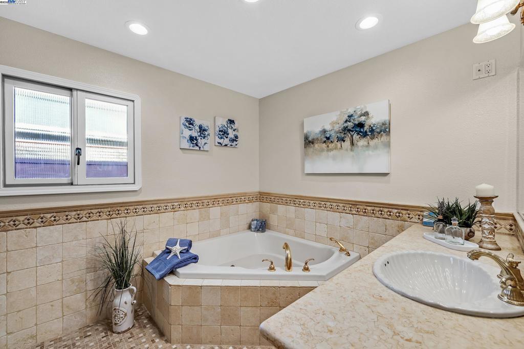 GLENMOOR - Residential