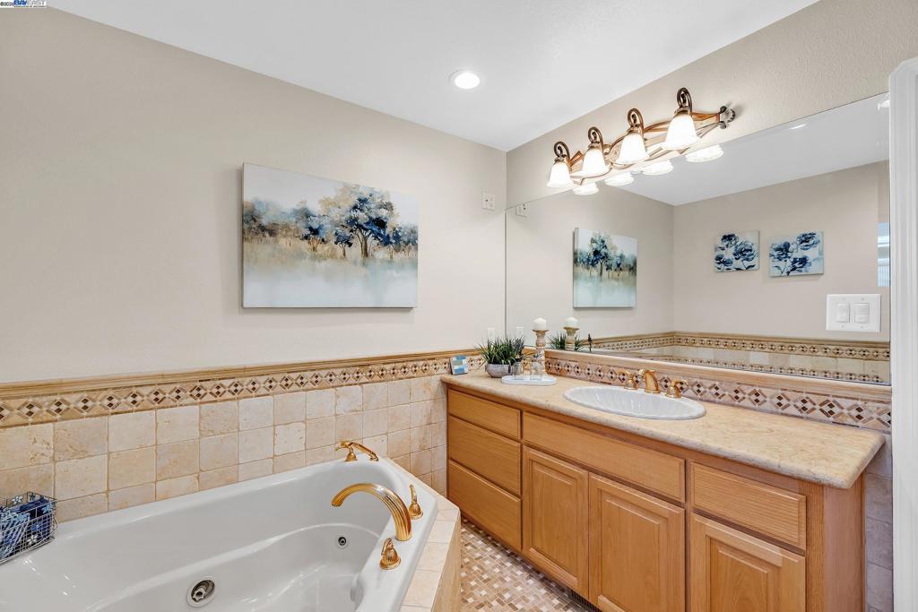 GLENMOOR - Residential