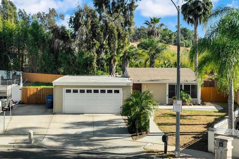 805 Avenida Taxco Vista CA 92084