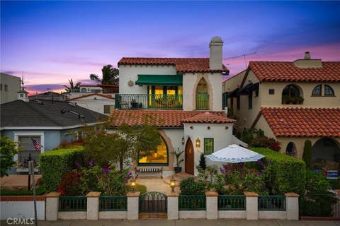 Photo of 159 Claremont AVE, Long Beach, CA 90803 (MLS # PW26137347)
