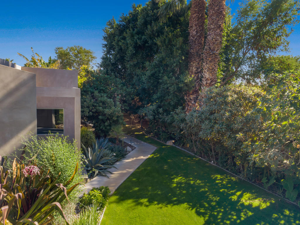 46370 Cameo Palms Drive