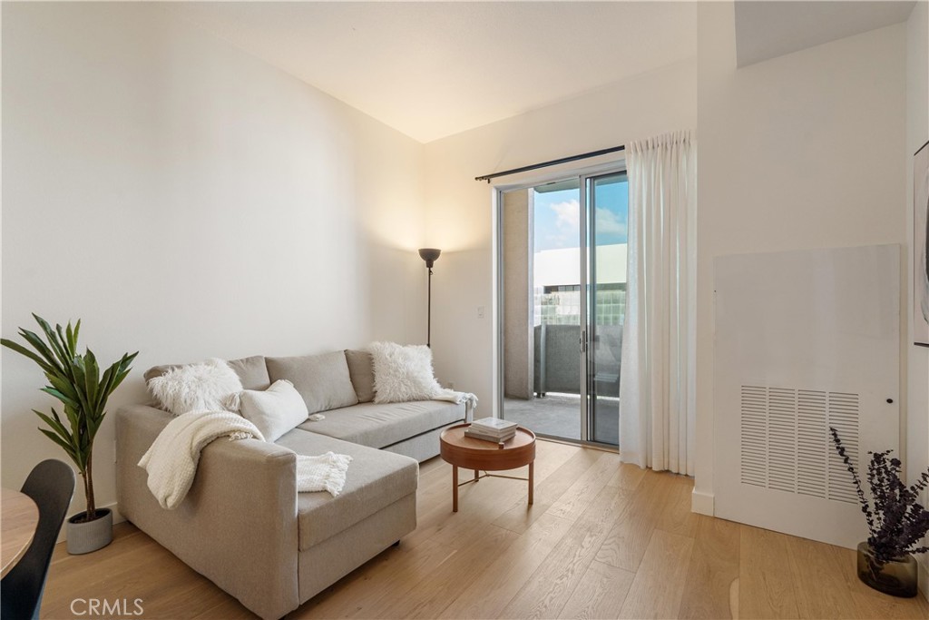 488 E Ocean Boulevard 1209