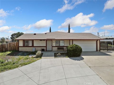 Photo of 18449 Hackberry St, Hesperia, CA 92345 (MLS # IG26047558)