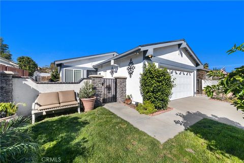 Photo of 21511 Aguilar, Mission Viejo, CA 92691 (MLS # OC25265205)