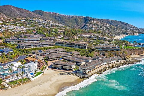 Photo of 110 Blue Lagoon, Laguna Beach, CA 92651 (MLS # LG26096990)