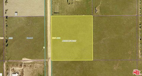 Photo of 180 Avenue E-12, Lancaster, CA 93536 (MLS # 26861041)
