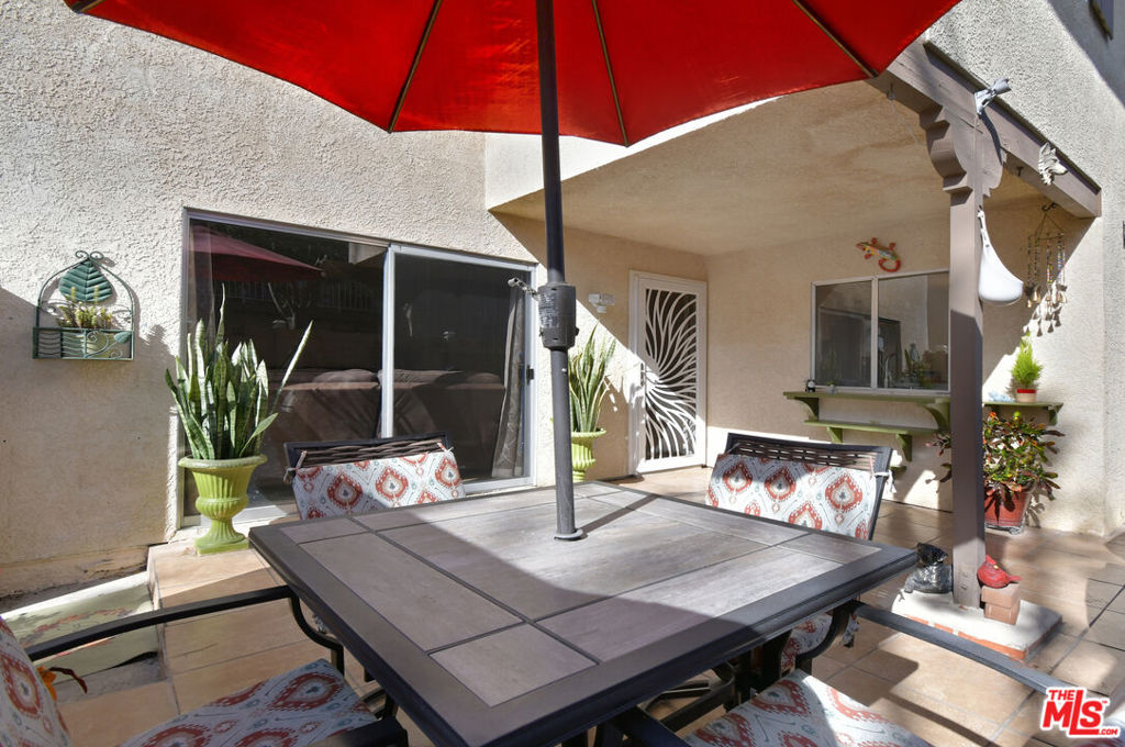 10341 Canoga Avenue 22