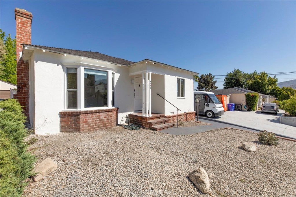 4116 Briggs Avenue, Montrose CA 91020