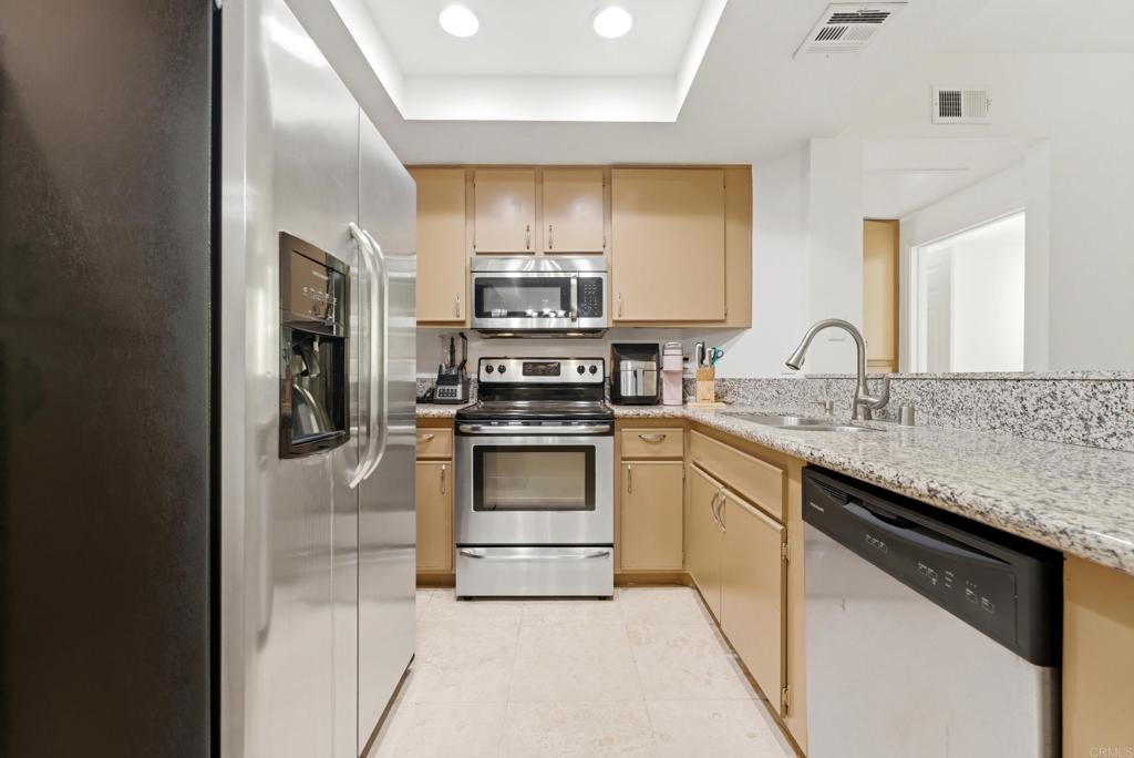 680 Camino De La Reina 2201, San Diego CA 92108