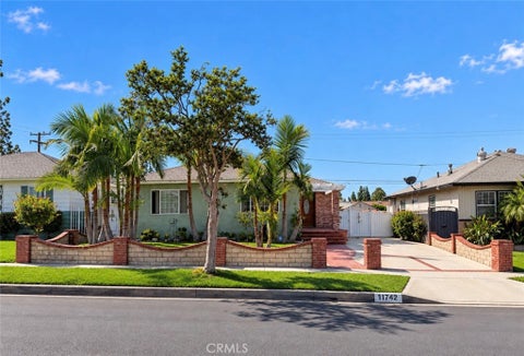 Photo of 11742 Terradell Street, Santa Fe Springs, CA 90670 (MLS # DW26213364)