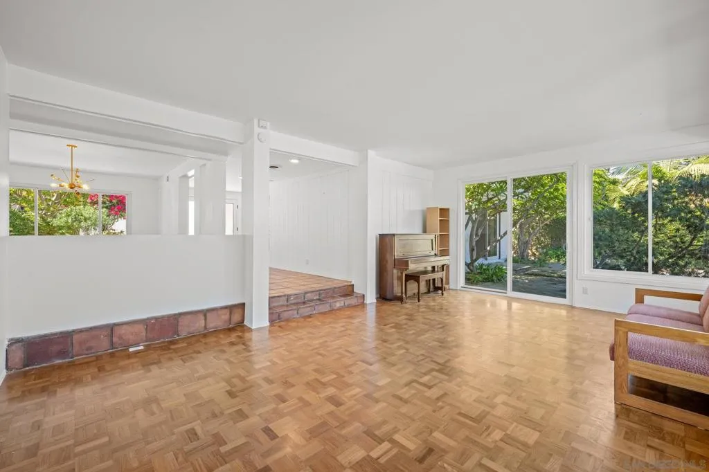 La Jolla, California 92037, United States, 4 Bedrooms Bedrooms, ,4 BathroomsBathrooms,Residential,Active,208608