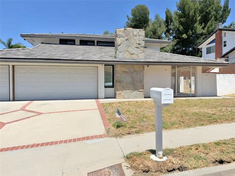 Photo of 11833 Preston Trails Avenue, Porter Ranch, CA 91326 (MLS # SR26178025)