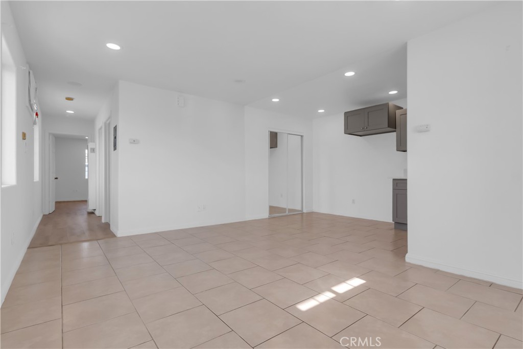 1301 E Pacific Coast