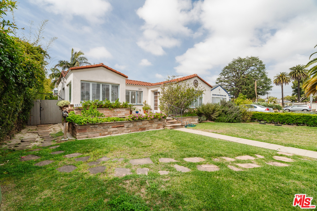 3875 Marcasel Avenue