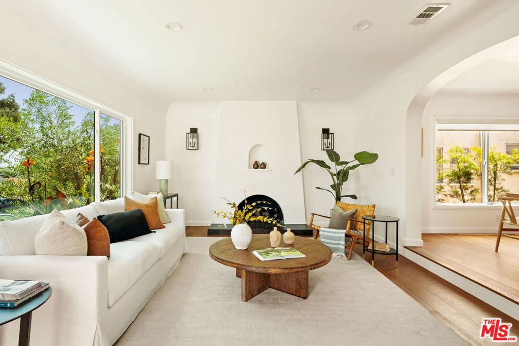 4313 W 59th Street