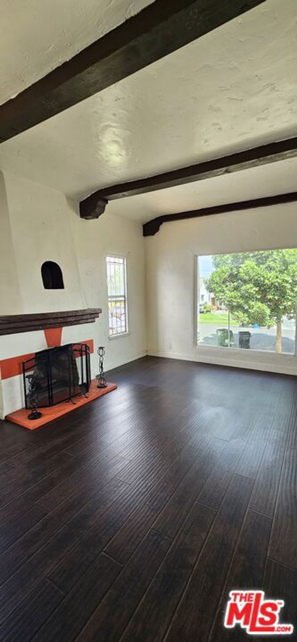 Photo of 2000 W 68th Street, Los Angeles, CA 90047 (MLS # 25595391)