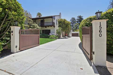 Photo of 1560 University Avenue, Palo Alto, CA 94301 (MLS # ML82053628)