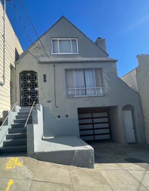 Photo of 559 Gates Street, San Francisco, CA 94110 (MLS # ML82033738)