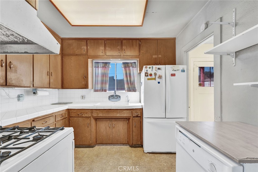 637 E Fairmount Road