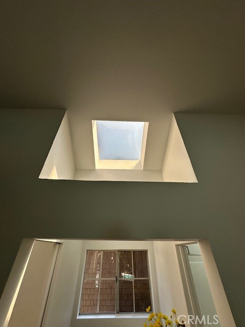 Lake Grove (LAKG) - Residential