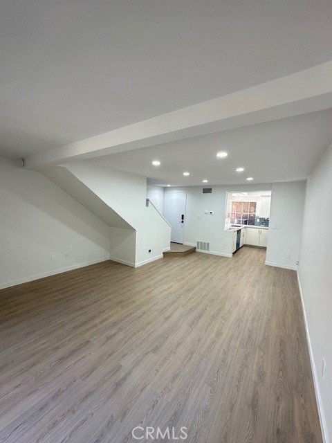 Lake Grove (LAKG) - Residential