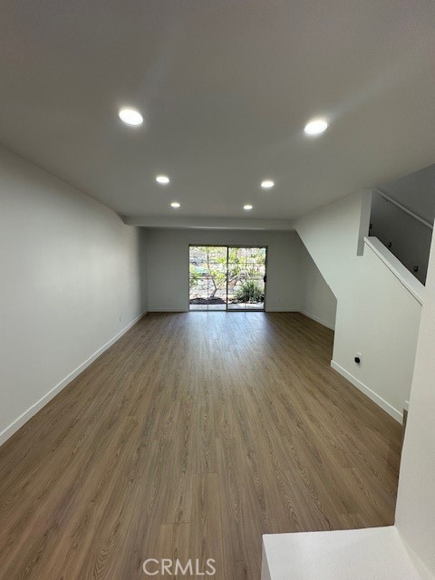 Lake Grove (LAKG) - Residential