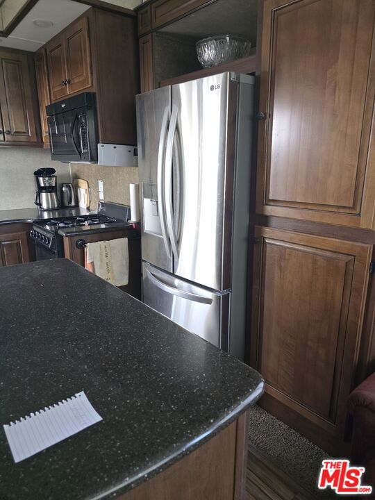 84136 Avenue 44 667